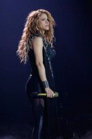 Shakira manda emotivo mensaje en video para sus fans